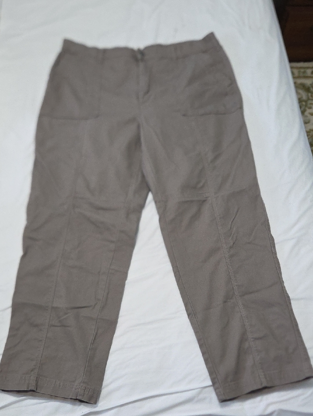 Straight-Leg Women's Pants in Taupe